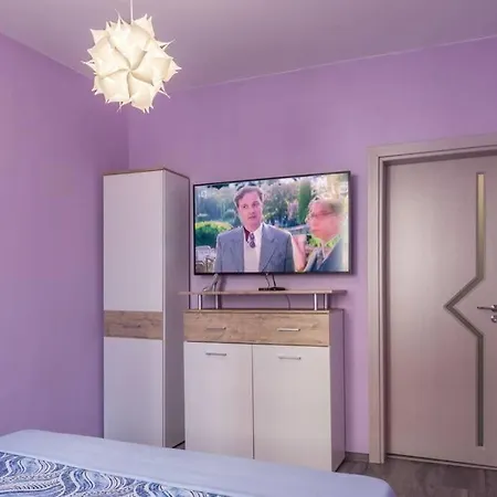 Apartment Kapriz - 2 Beds Aptmnt Near The *