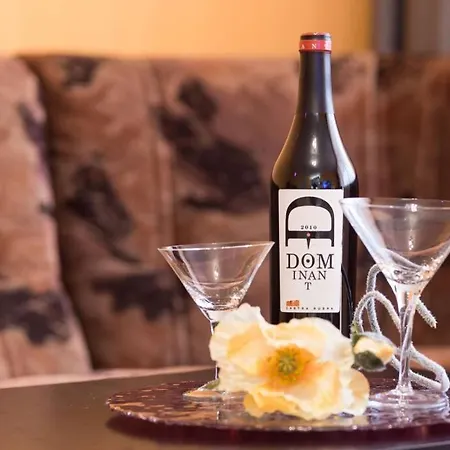 Kapriz - 2 Beds Aptmnt Near The Apartman